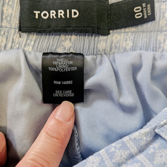 Torrid Light Blue Floral Print Striped Wide-Leg Pants with Tie Waist - Size 00 - Picture 6 of 6